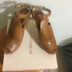 BCBGeneration peep toe, sling back heels.